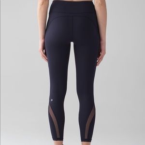 Lululemon 7/8 “Invigorate” size 2